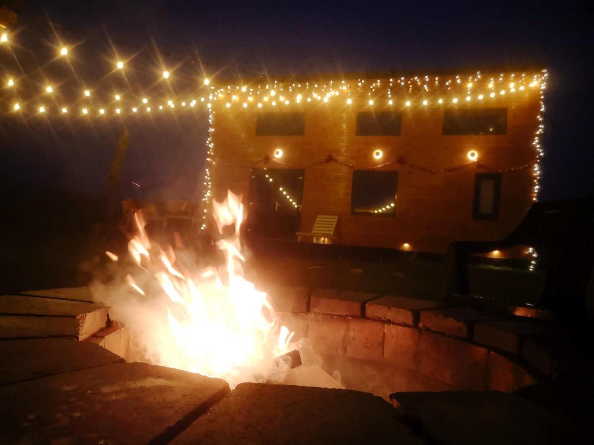 Tiny House - Baia De Fier Hotel Luaran gambar
